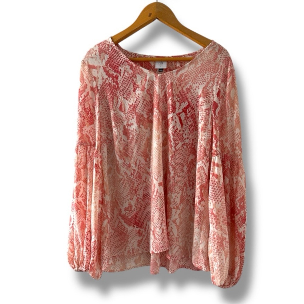 Cabi 5708 Bethany Pink Snakeprint Long Sleeve V-Neck Top Women’s Size Large - Picture 3 of 16
